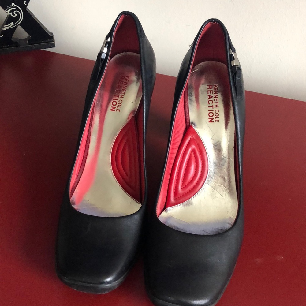 Heels - Picture 3 of 3